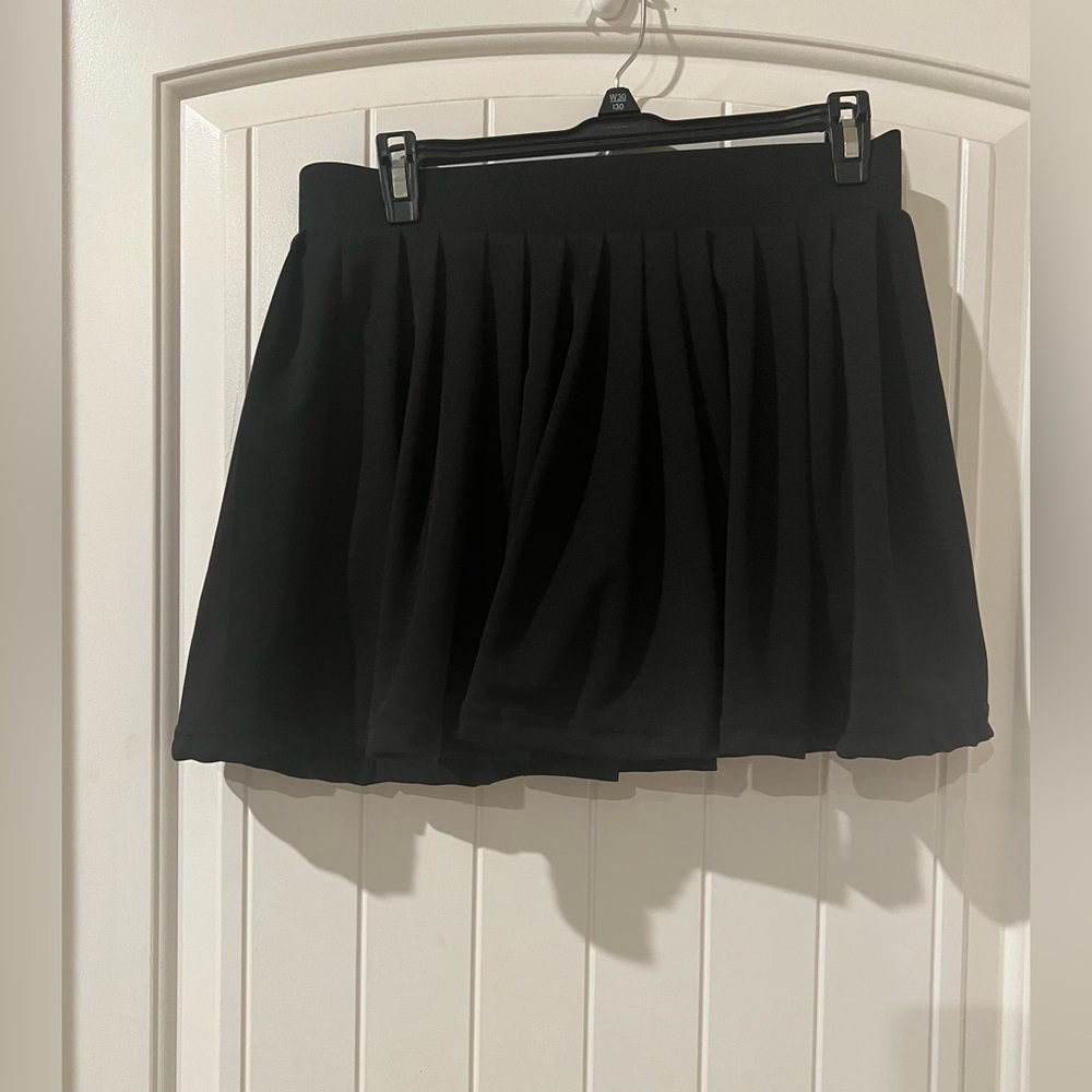 Women’s Black Athletic Skirt with shorts